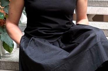 Šaty s širokou sukní Mikela da Luka