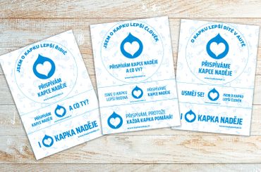 O Kapku lepší samolepky